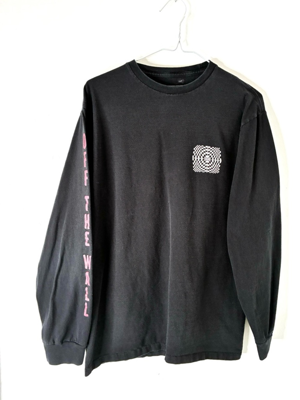 Vans Black Long Sleeve Graphic Tee Hypnotic Check Print Burgundy Logo Streetwear